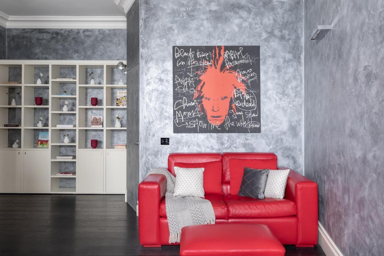 Iflat A Sparkle Of Red In Trastevere Rom Exterior foto